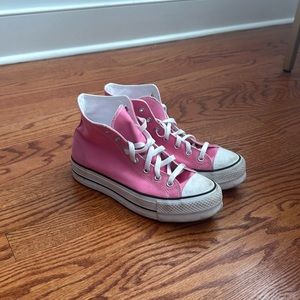 Pink platform basically new little bit of dirt in the edges but cleanable